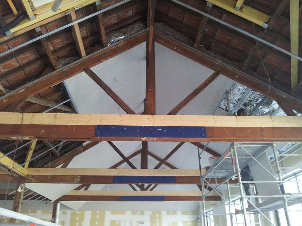 Plafond perforé RIGITONE aléatoire